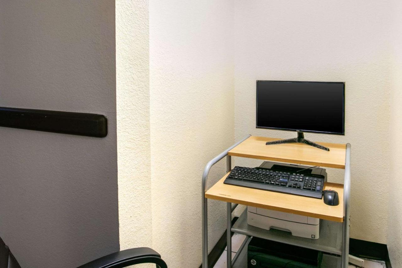 Quality Inn & Suites Metropolis I-24 Bagian luar foto
